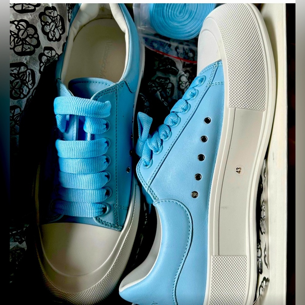 30% PRICE DROP!! $219 (was $295)
Alexander McQueen Cornflower Blue Sneaker - Picture 7 of 12